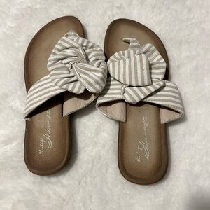 Vintage Havana Sandals, NWOT!